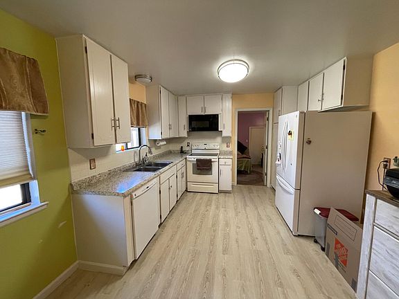 Kitchen looking towards the family room