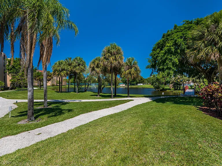 2255 Lindell Blvd #4207 — Photo 36