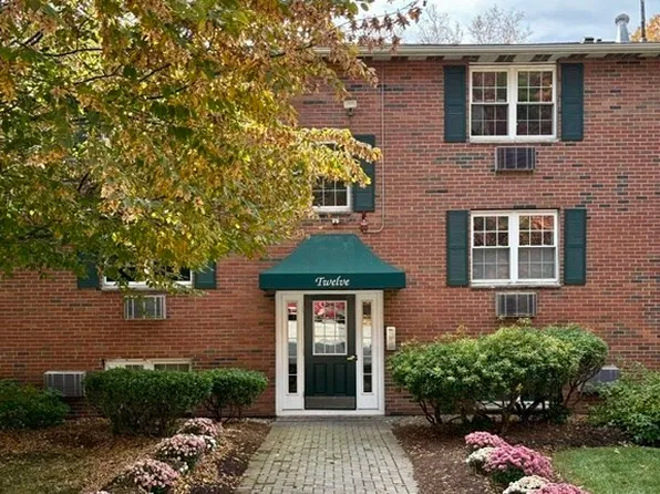 12 Wampus Ave APT 31, Acton, MA 01720