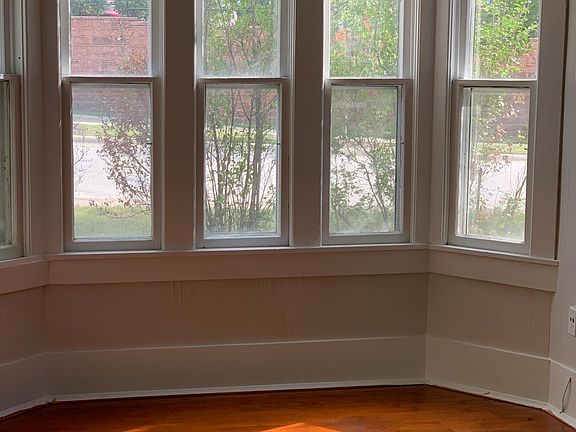 3rd image of 103 N School Ave