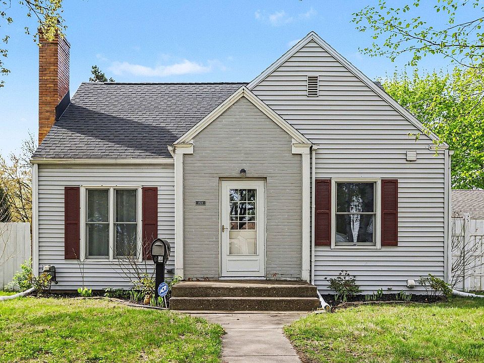 1st image of 1528 Roseland Ave