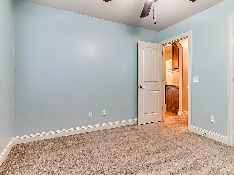 4909 Kelly Lakes Dr — Photo 46