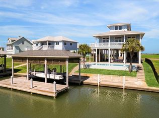 2012 Laguna Harbor Cove Blvd, Pt Bolivar, TX 77650