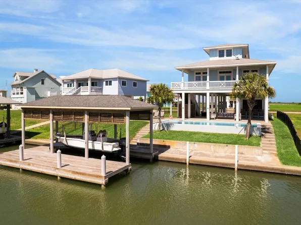 2012 Laguna Harbor Cove Blvd, Pt Bolivar, TX 77650