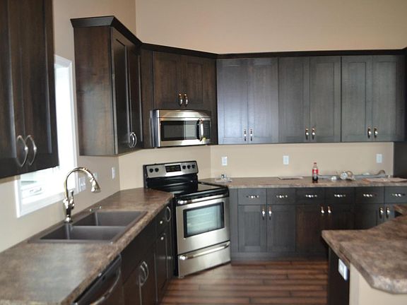 4th image of 3145 7th St E
