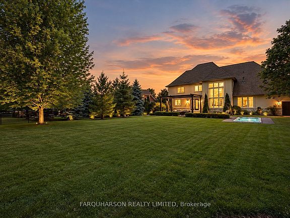 2nd image of 41 Country Club Cres