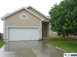 14934 Fowler Ave, Omaha, NE 68116