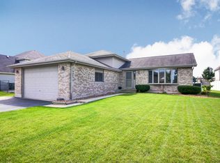 1560 Monarch Ave, New Lenox, IL 60451