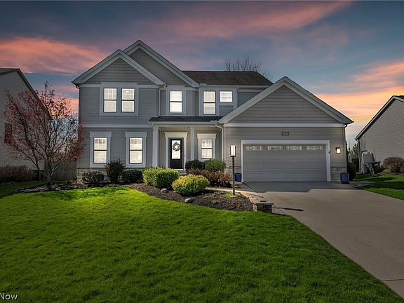 2nd image of 4780 Sarah Ln