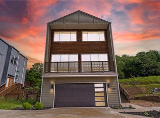 1054 E Huntsville Rd, Fayetteville, AR 72701