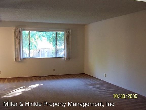3rd image of 408 Pinehurst Ave
