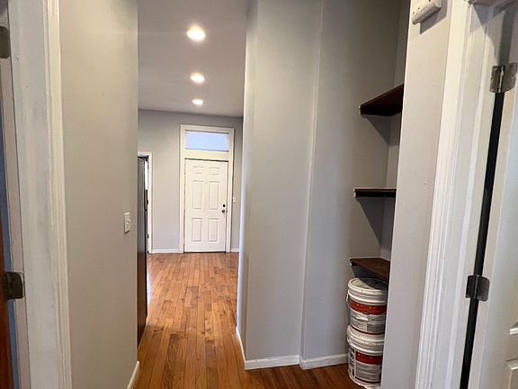 3rd image of 2146 N Maplewood Ave #1