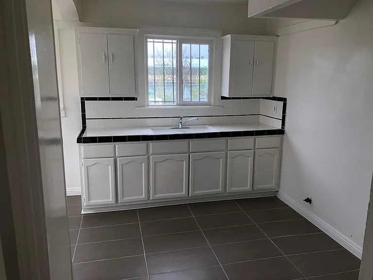 1162 N Madison Ave #1166 — Photo 6