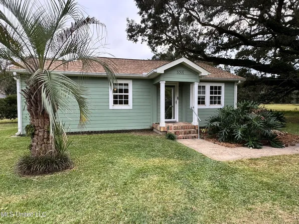 8501 Point Aux Chenes Rd, Ocean Springs, MS 39564