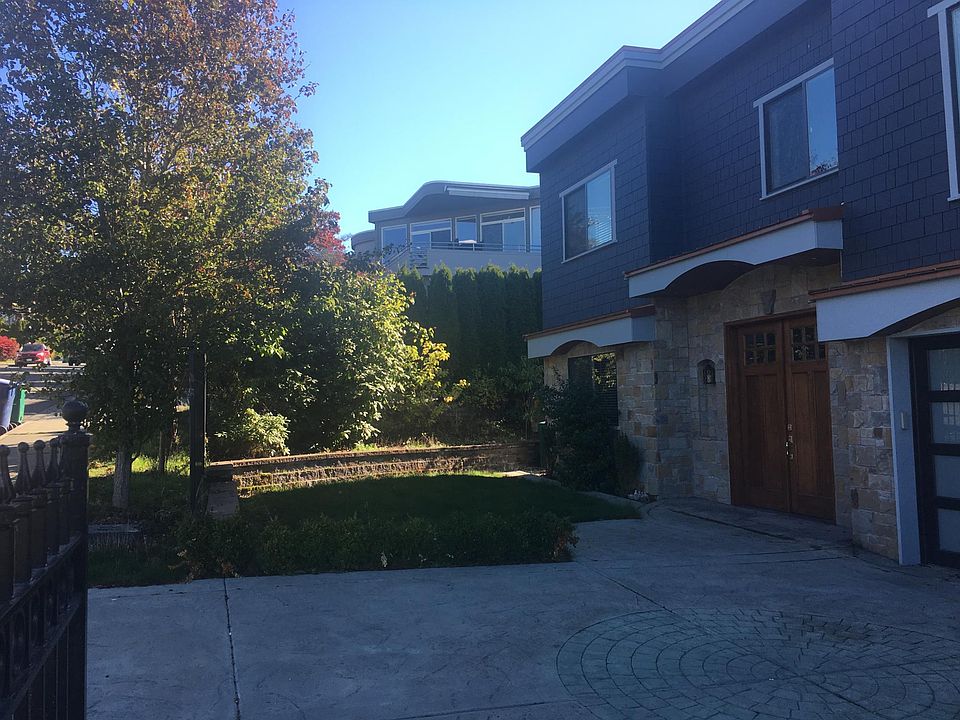 1st image of 117 10th Ave S