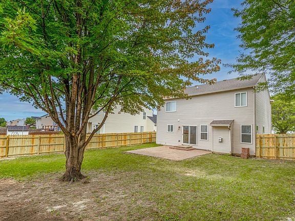 4th image of 541 Bluebird Dr