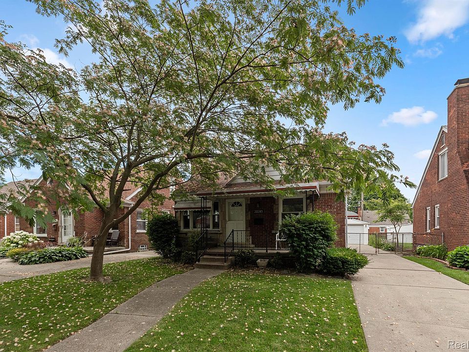 1st image of 20283 Lochmoor St