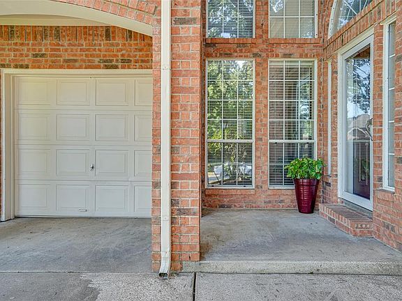 3rd image of 2141 Idlewood Dr