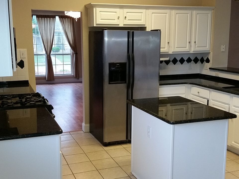 2nd image of 11914 Woodland Way