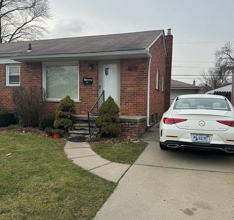 1st image of 28731 Tawas St