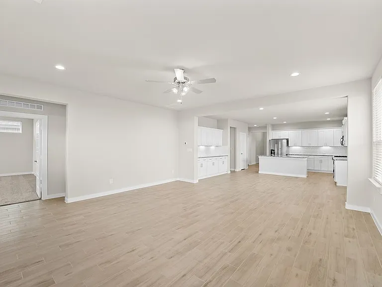 2107 Fortune Dr — Photo 29