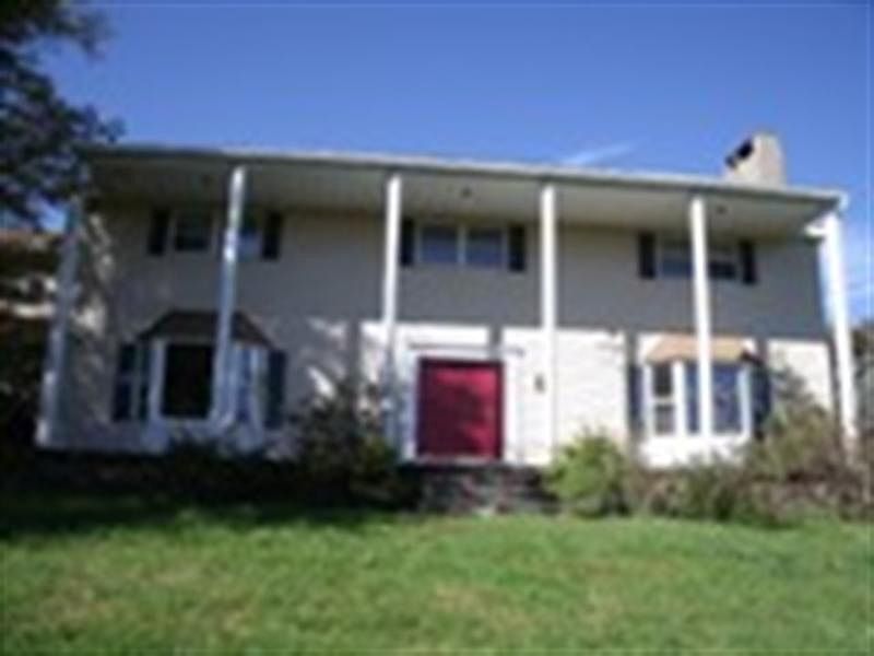 2nd image of 138 Hoadleys Rd