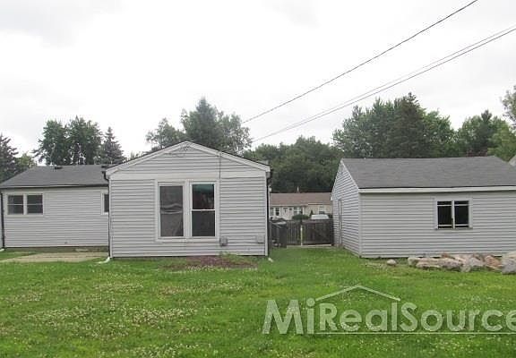 5th image of 48091 Oriole Dr