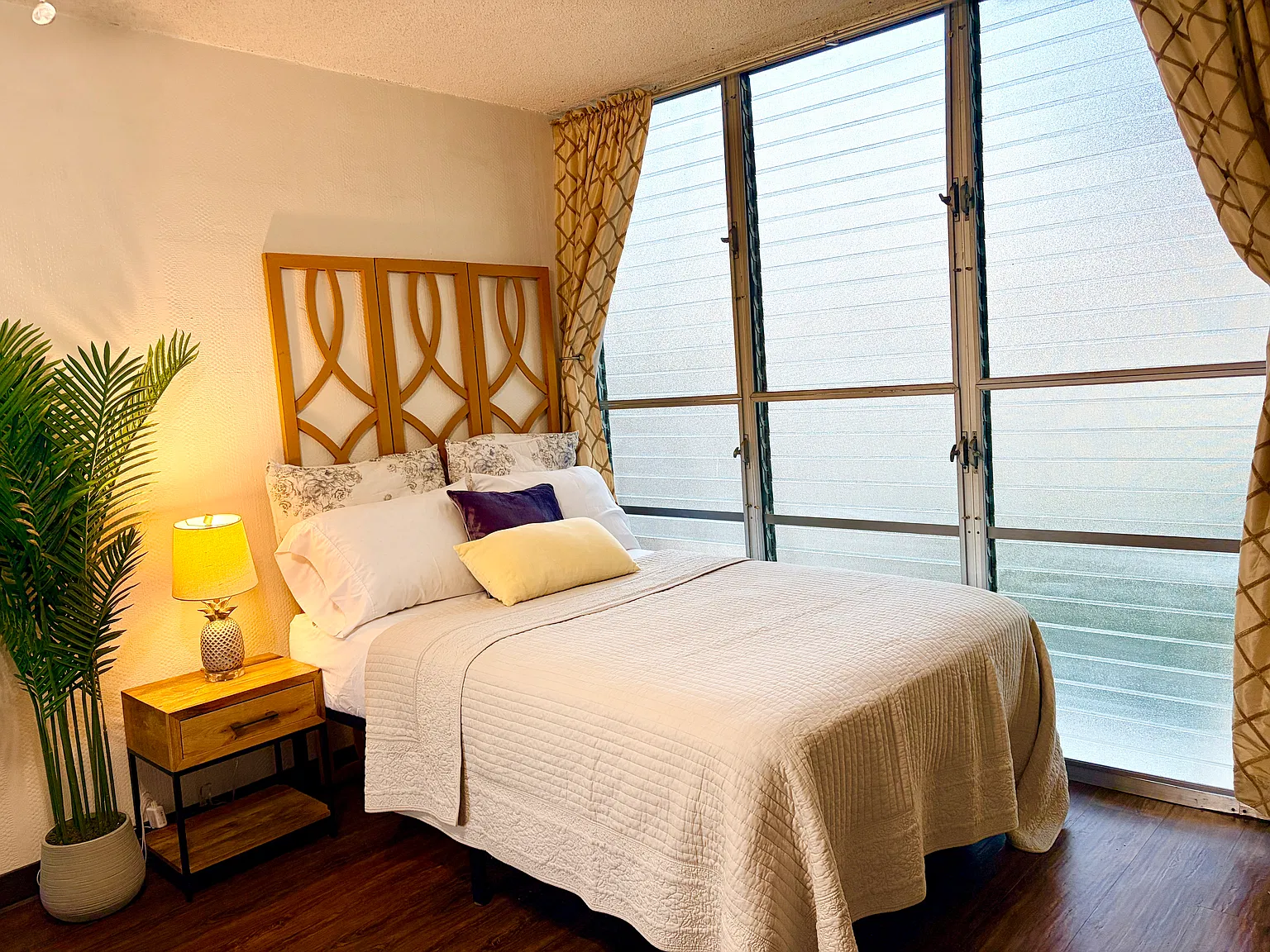 Full-Size Bed with Beddings