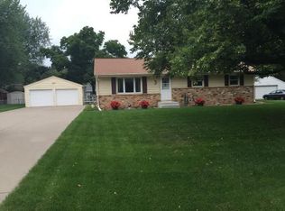 11517 Winnetka Ave N, Champlin, MN 55316