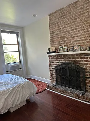 Rented by Frank Valvo Real Estate | media 10