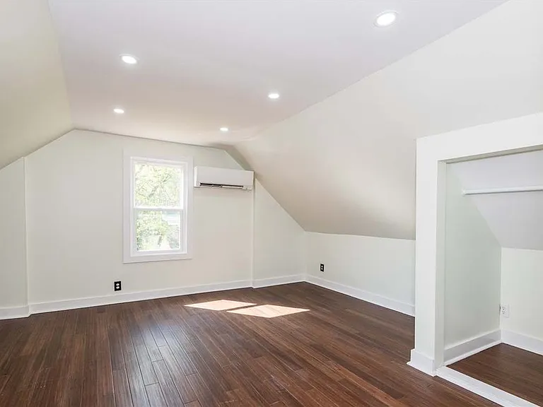 320 Park Dr — Photo 34
