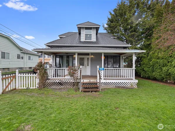 1011 E Fairhaven Avenue, Burlington, WA 98233