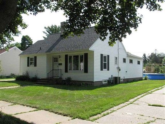 2nd image of 612 N 10th Ave
