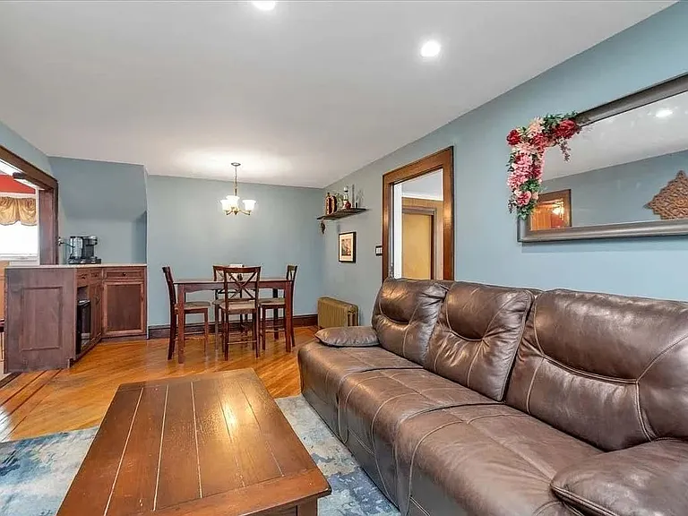 2900 Chester St #1 — Photo 5