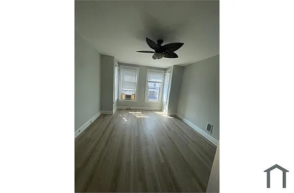 Building Photo - 1215 Oakhurst Pl