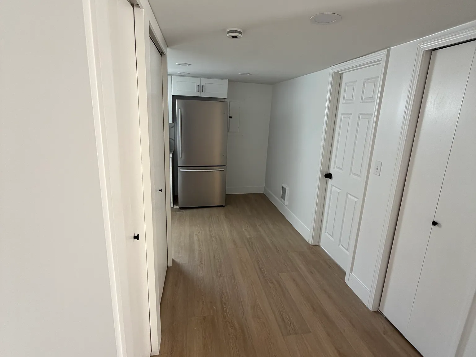 2 bed, 850 sqft, $2,500 — Photo 3