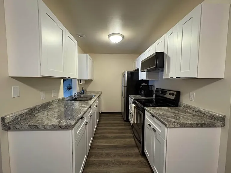 2029 Greenway Cross — Photo 2