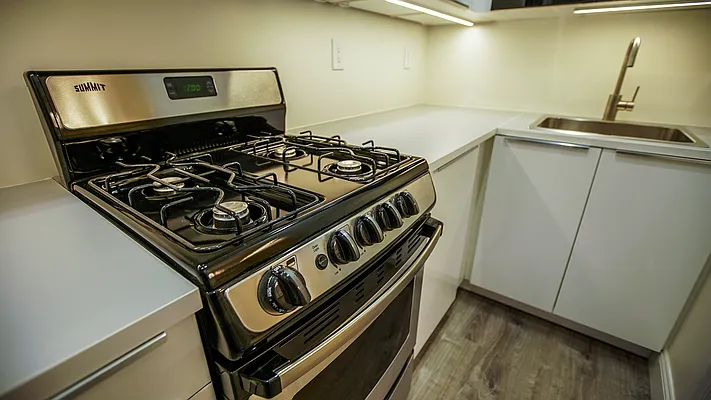 Rented by R New York | media 21