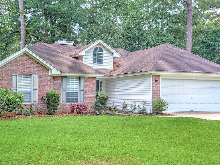 145 Hope Creek Dr — Photo 3