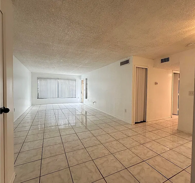 3704 Broadway #118