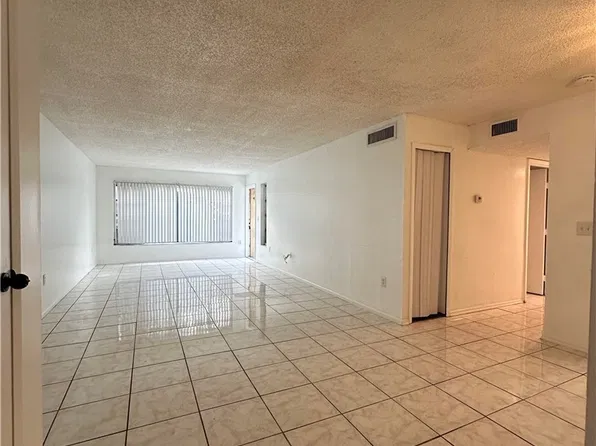 3704 Broadway APT 118, Fort Myers, FL 33901