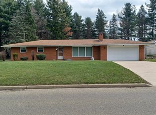 2071 Spring Rd, Hillsdale, MI 49242