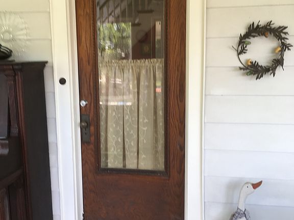 5th image of 576 E Wabasha St