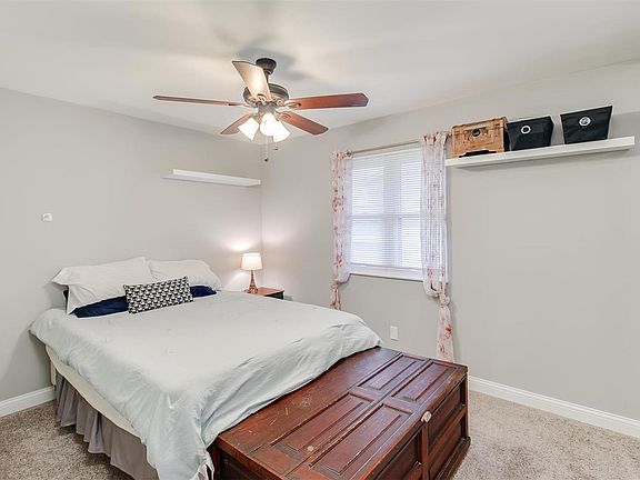 2nd image of 1702 Legend Lane Ct