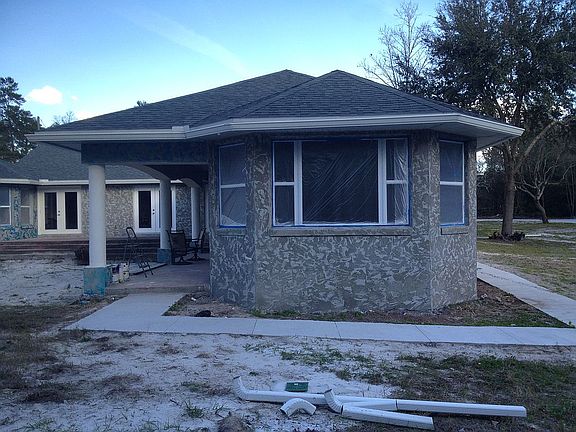 3rd image of 2501 Leonard Dr