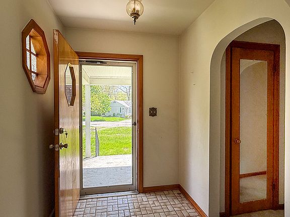 3rd image of 1017 Mary Ave