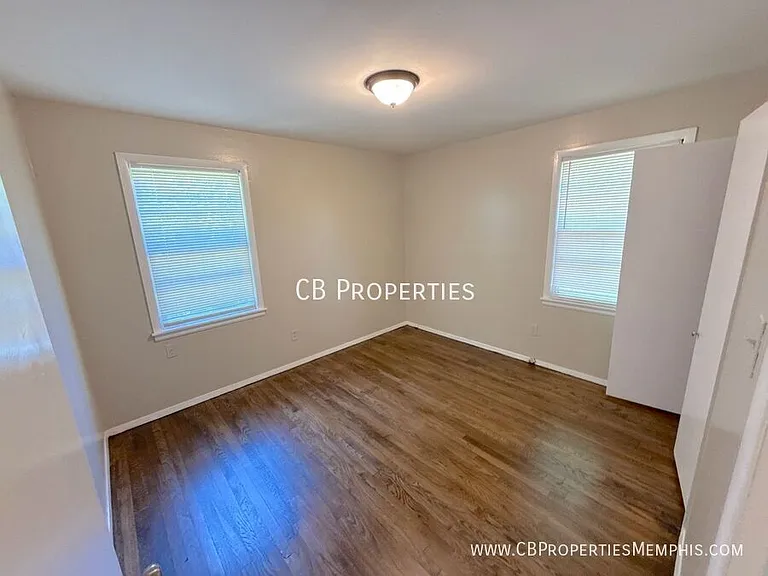 1050 Dora Cv — Photo 4