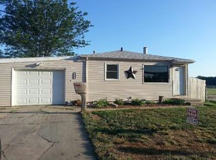 6261 Buckingham Ave, Omaha, NE 68117