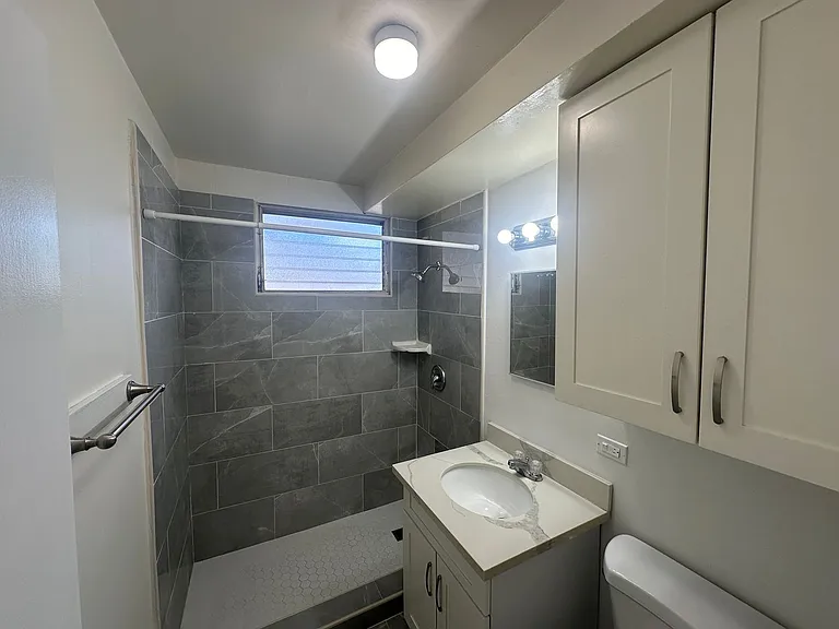 437 Pau St — Photo 3