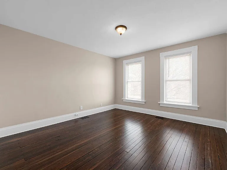 113-115 W Park Ave #113 — Photo 24